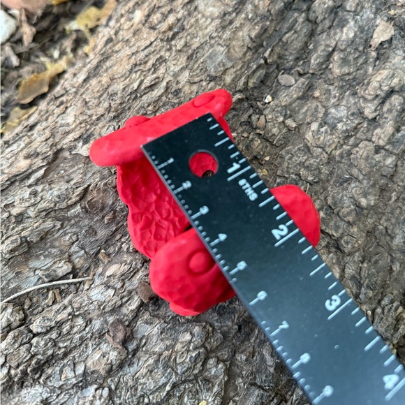 🌺Red Bracelet ❤️ Cuff💋 Holes 🌹Design - Picture 7 of 9